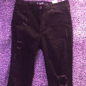 Hollister black skinny jeans.